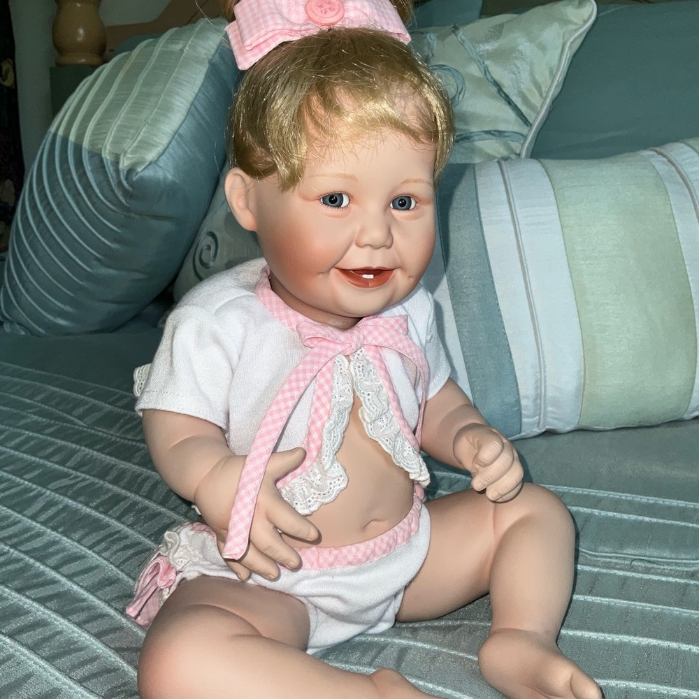 Ashton Drake Galleries "Cute As A Button" Porcelain Doll by Titus Tomescu 1993